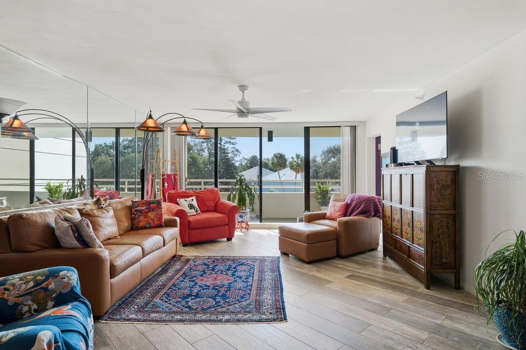 Condominium at 5940 PELICAN BAY PLZ S #203, GULFPORT, photo 16 of 51