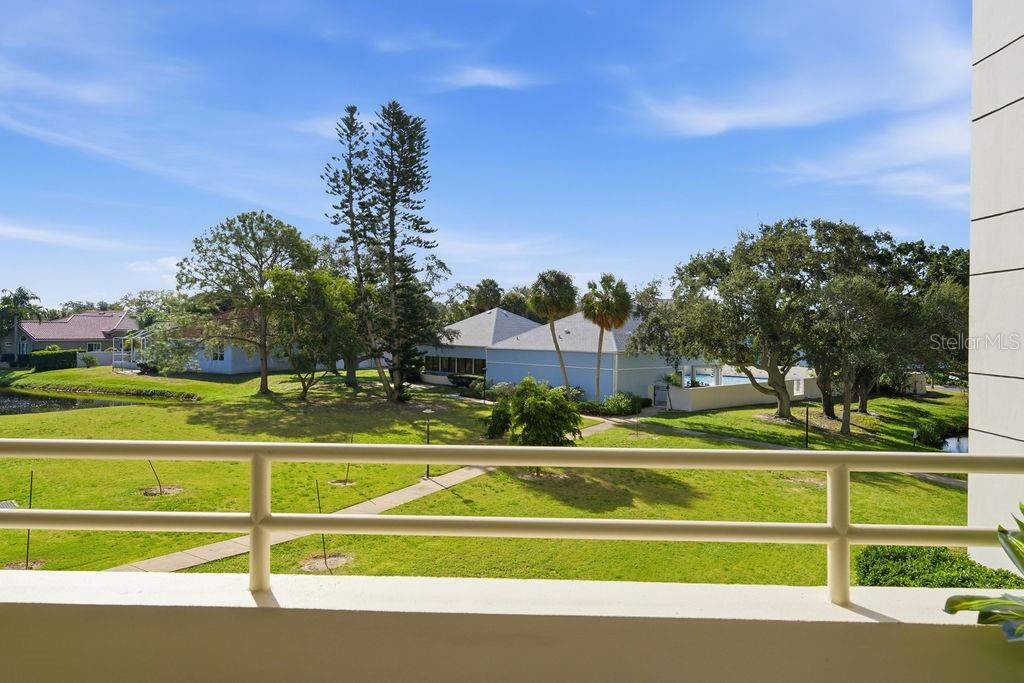 Condominium at 5940 PELICAN BAY PLZ S #203, GULFPORT, photo 19 of 51