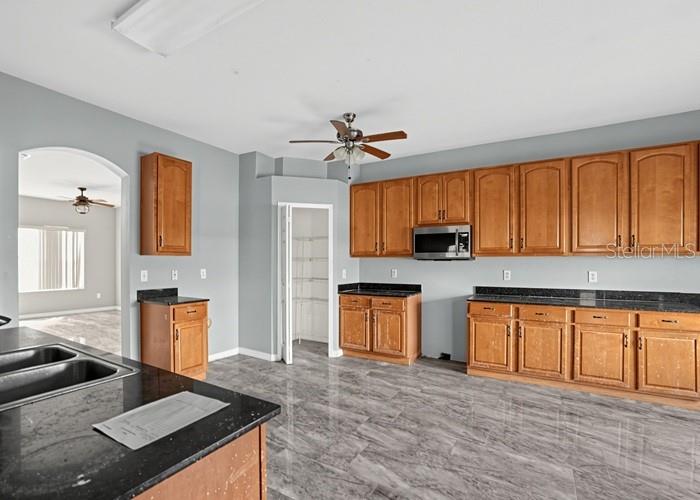 Single Family Residence at 116 SMOKEY HILL AVE, RUSKIN, photo 9 of 20