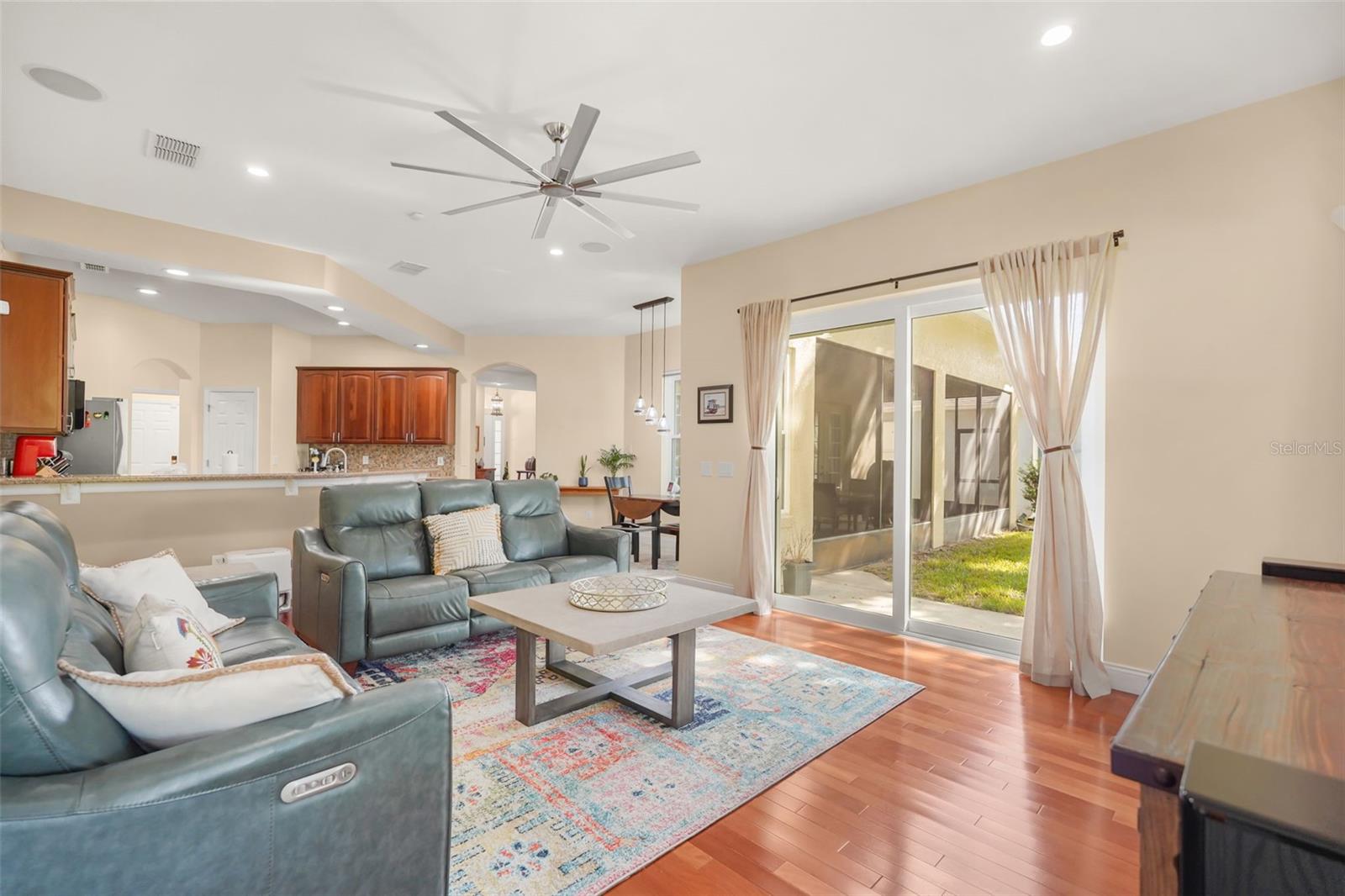 Single Family Residence at 9836 MARSH POINTE DR, ORLANDO, photo 14 of 31
