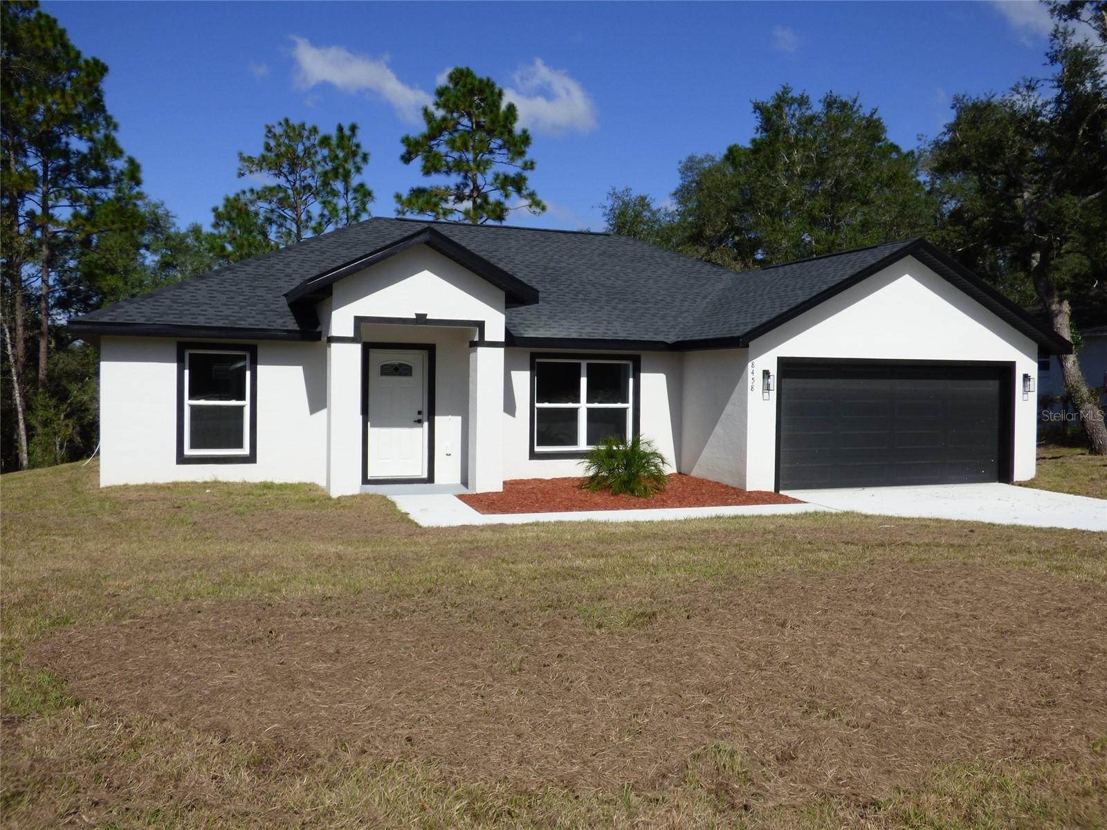 8458 N BOLDER DR