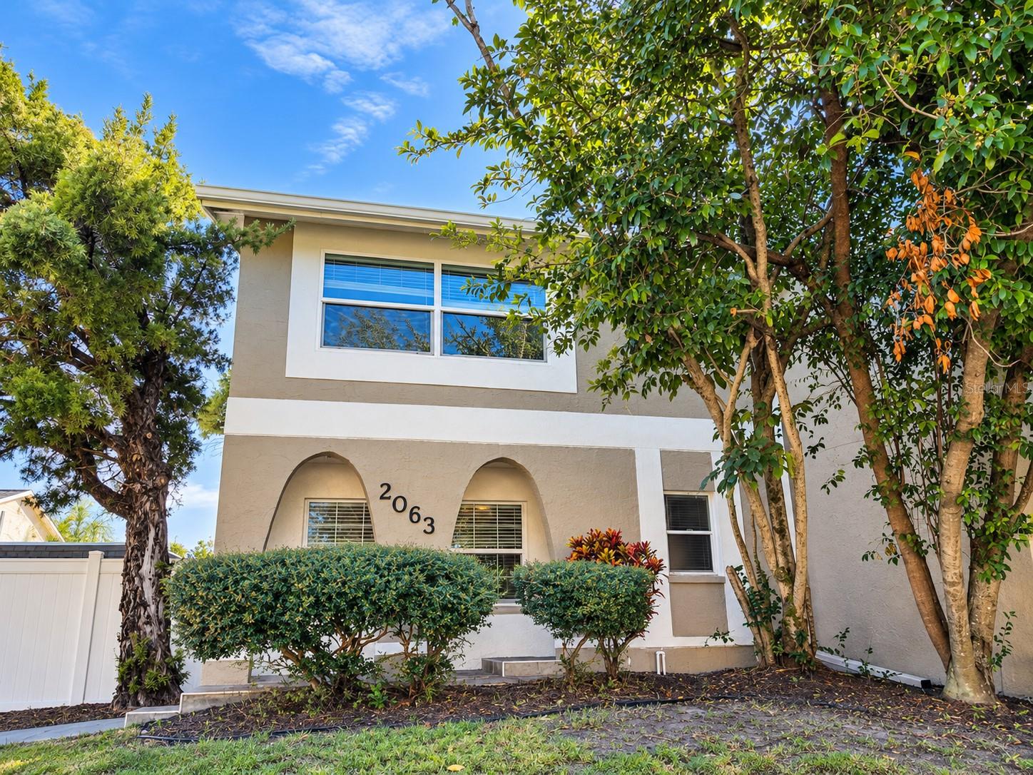 Townhouse at 2063 LOS LOMAS DR, CLEARWATER, photo 2 of 14