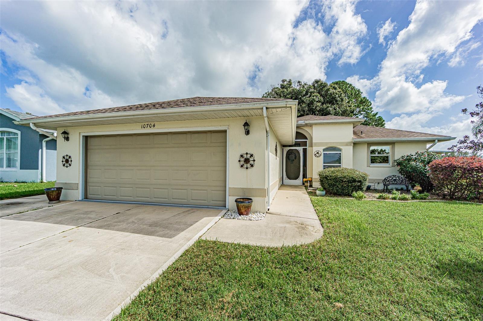 10704 MOSHIE LN