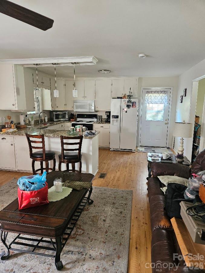Single Family Residence at 319 Onvil Road, Mount Gilead, photo 5 of 23