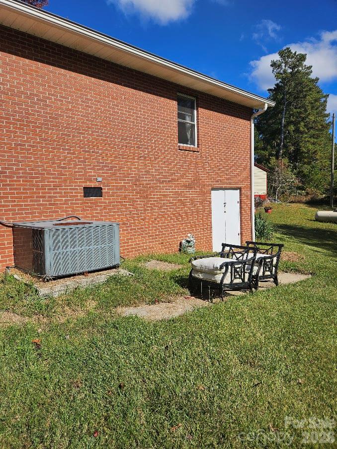 Single Family Residence at 319 Onvil Road, Mount Gilead, photo 22 of 23
