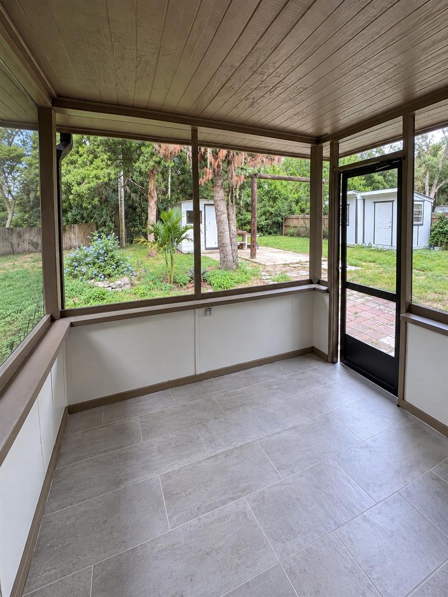 Single Family Residence at 4358 BEDFORD RD, SANFORD, photo 15 of 19