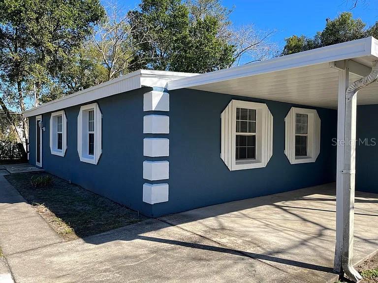 Single Family Residence at 10423 KEUKA DR, JACKSONVILLE, photo 2 of 4