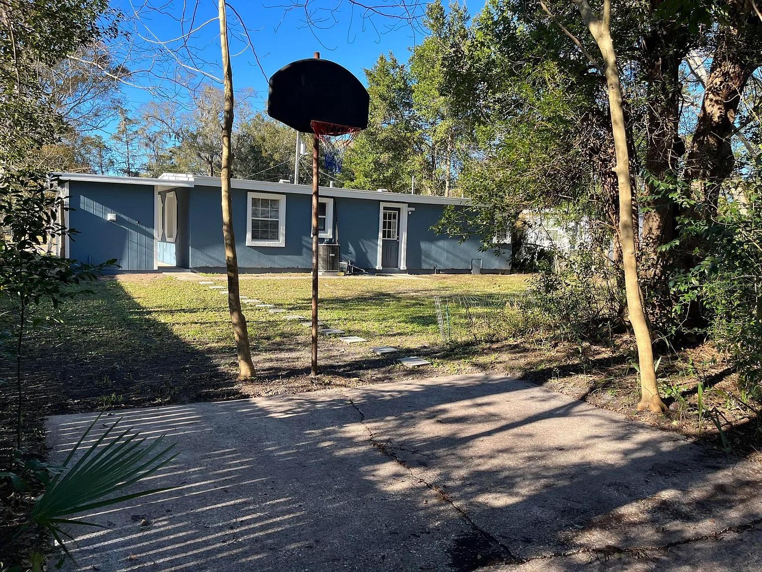 Single Family Residence at 10423 KEUKA DR, JACKSONVILLE, photo 3 of 4