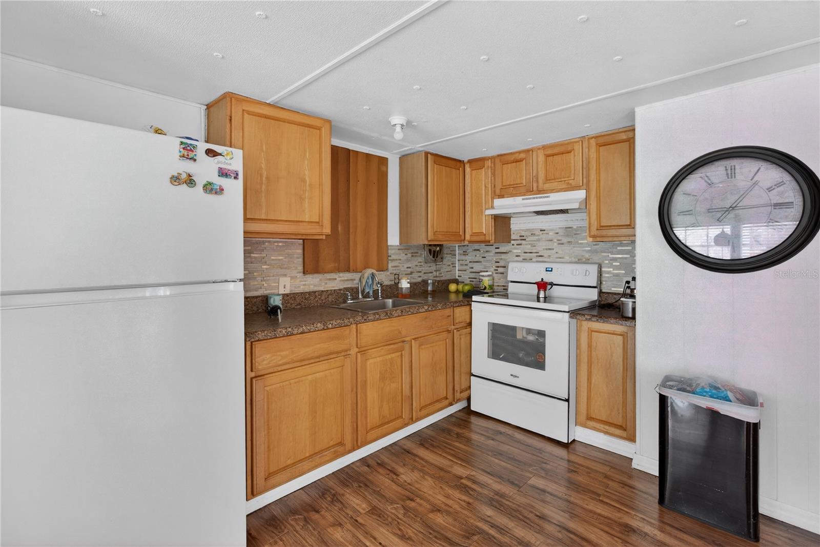 Mobile Home at 4291 E FORT APACHE PL, DUNNELLON, photo 12 of 28