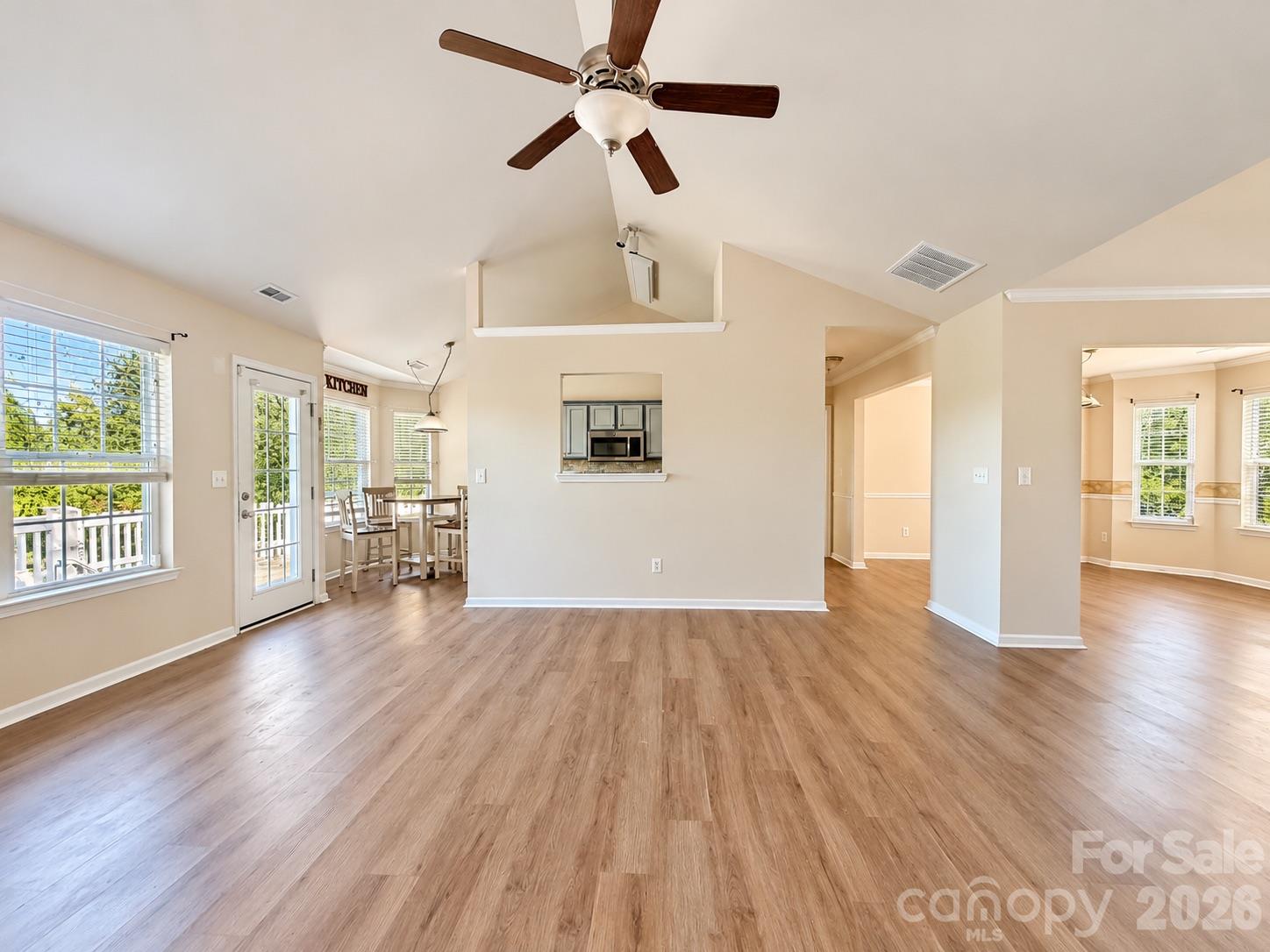 Single Family Residence at 112 Ashton Bluff Circle, Mount Holly, photo 9 of 26