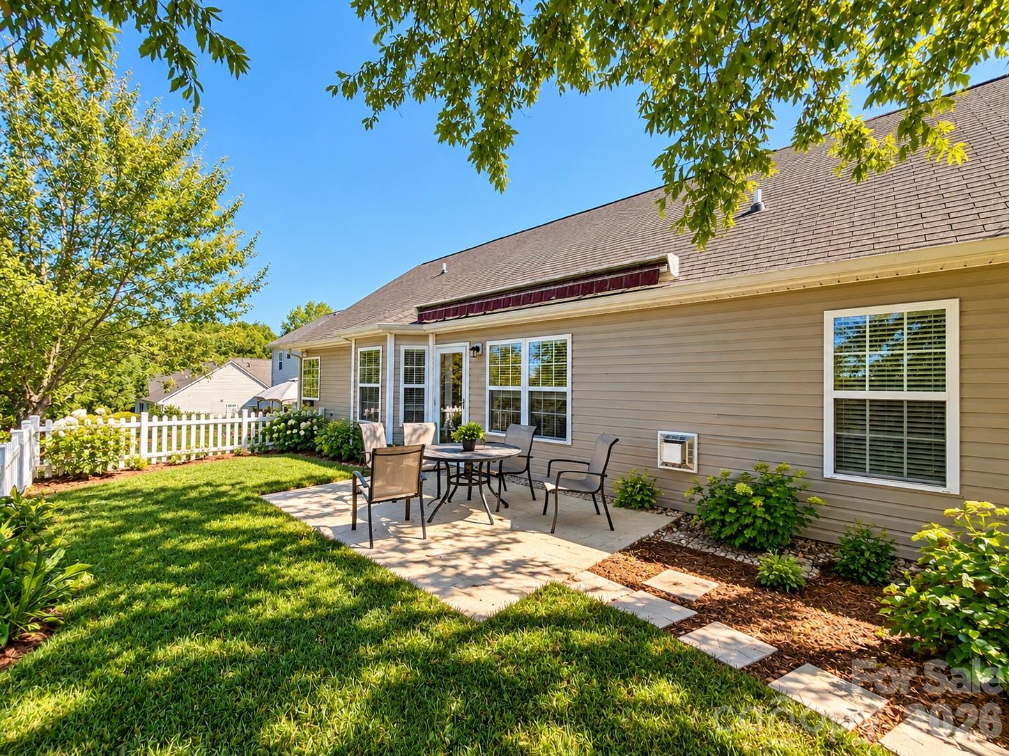 Single Family Residence at 112 Ashton Bluff Circle, Mount Holly, photo 25 of 26