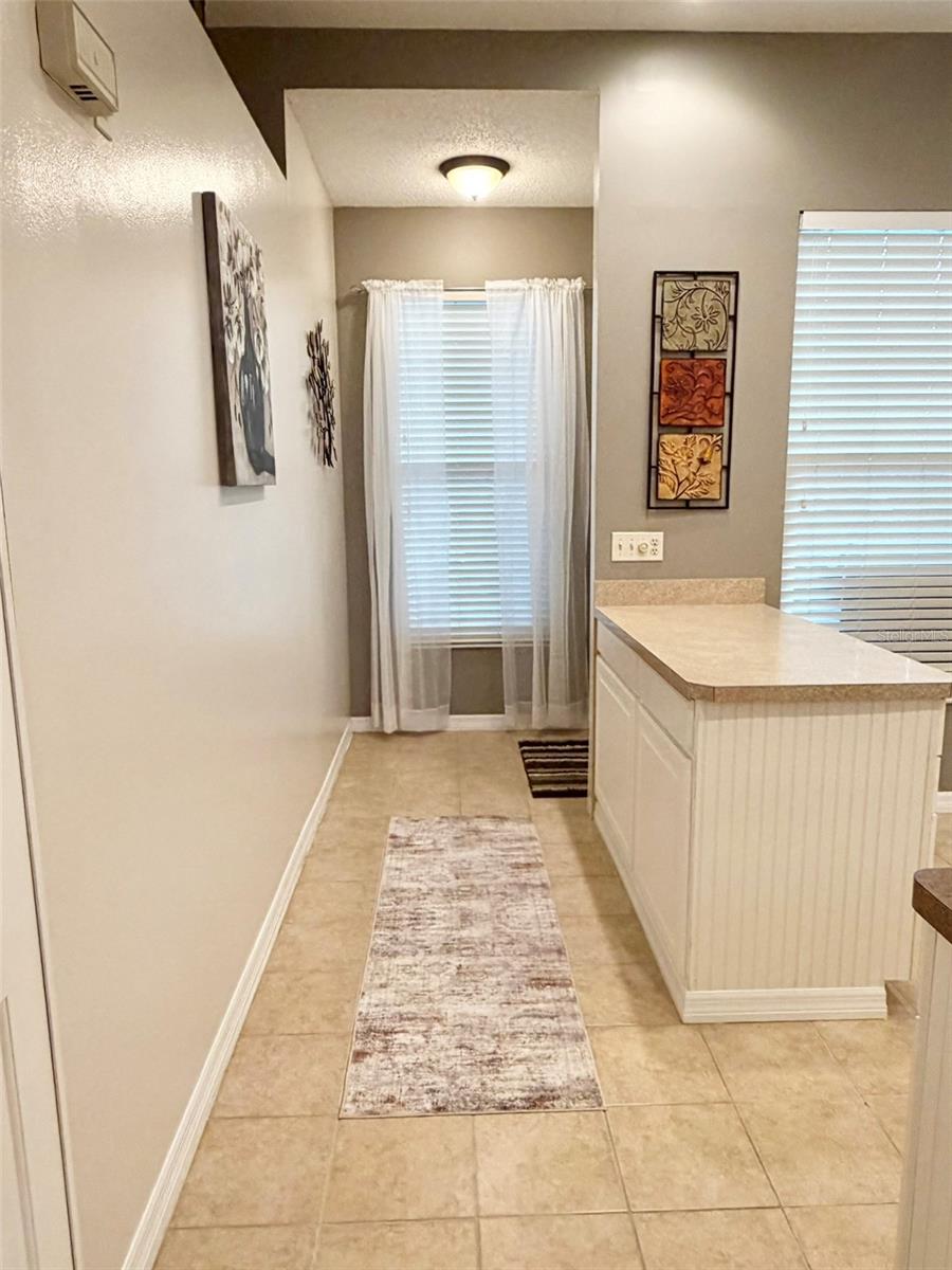 entrance hallway - 311 KELSEY WAY #3, SUN CITY CENTER