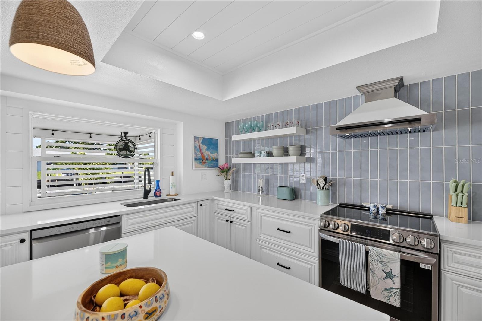 Single Family Residence at 1016 SILVER PALM WAY, APOLLO BEACH, photo 24 of 67