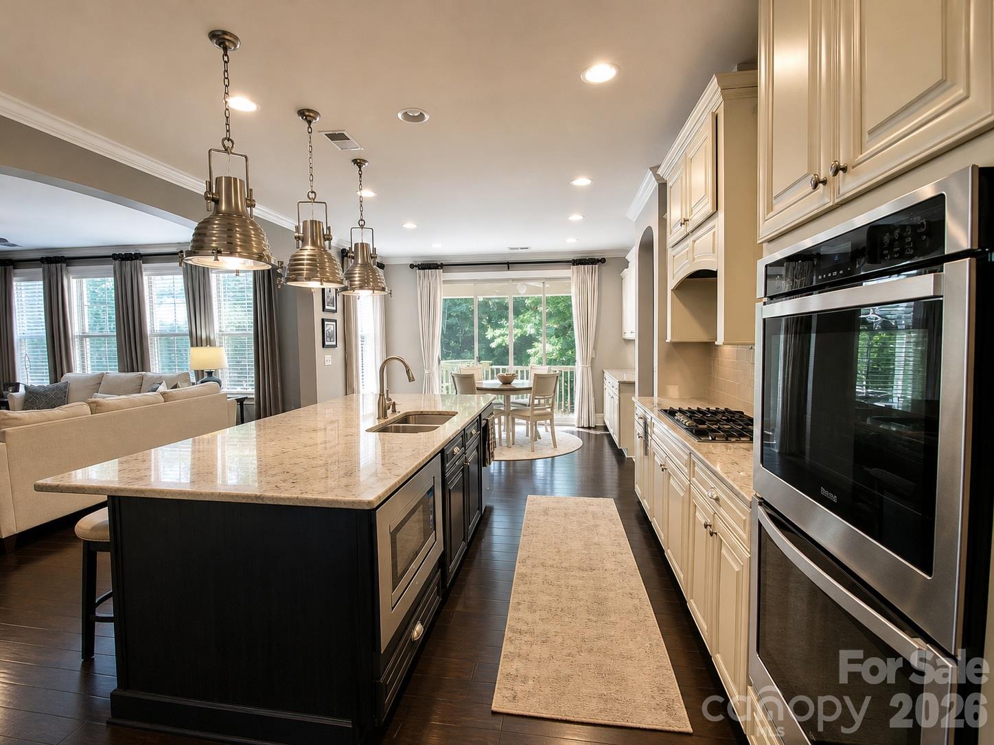Single Family Residence at 738 Chaucer Circle, Fort Mill, photo 9 of 41