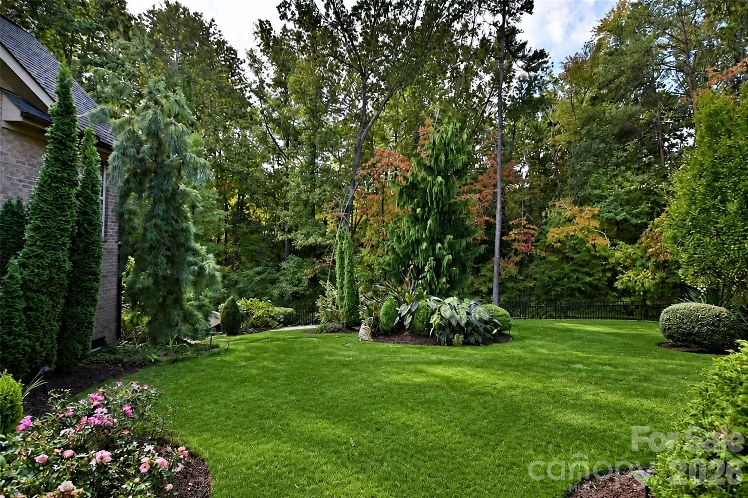 Yard - 738 Chaucer Circle, Fort Mill