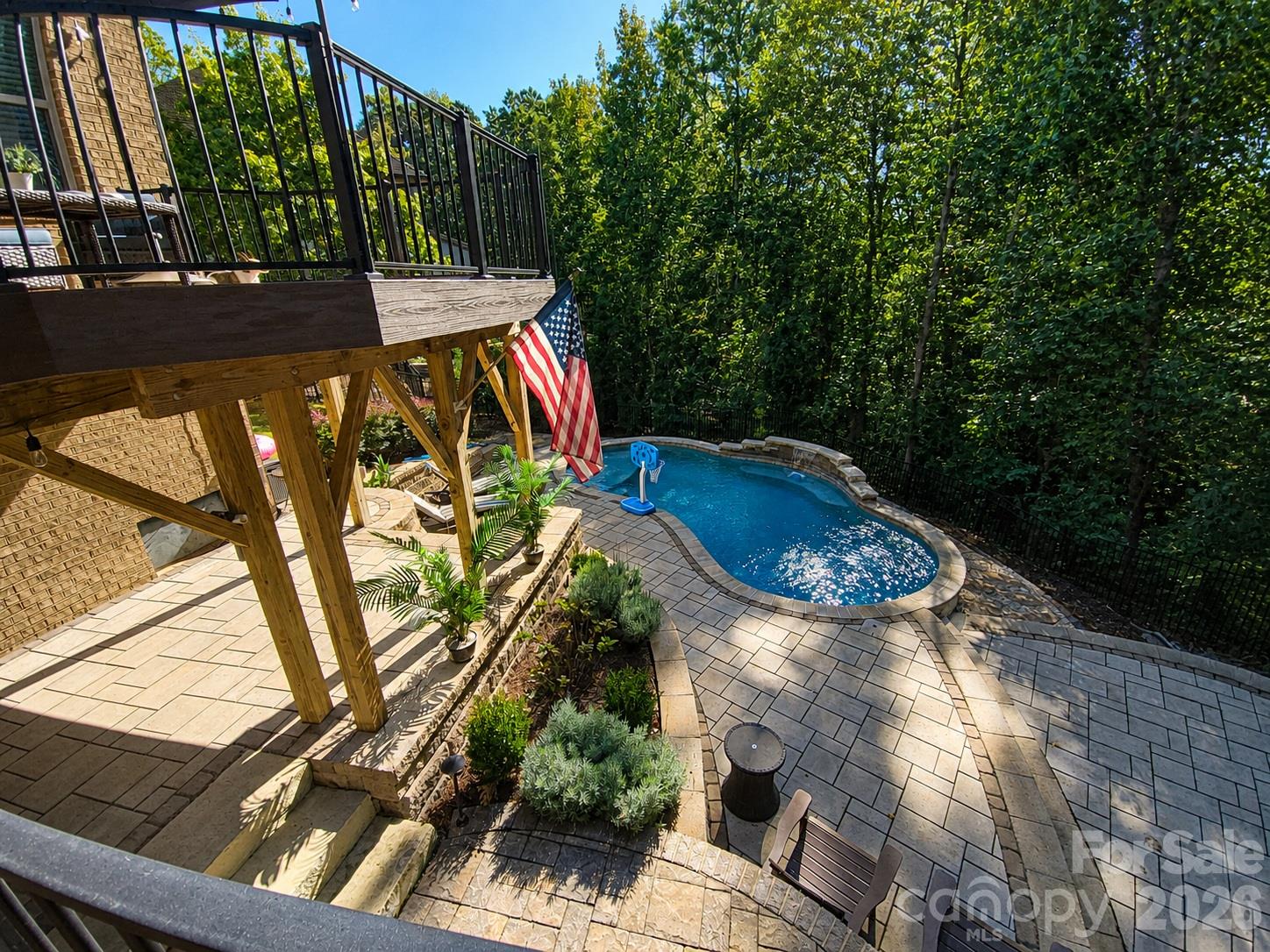 Single Family Residence at 738 Chaucer Circle, Fort Mill, photo 34 of 41