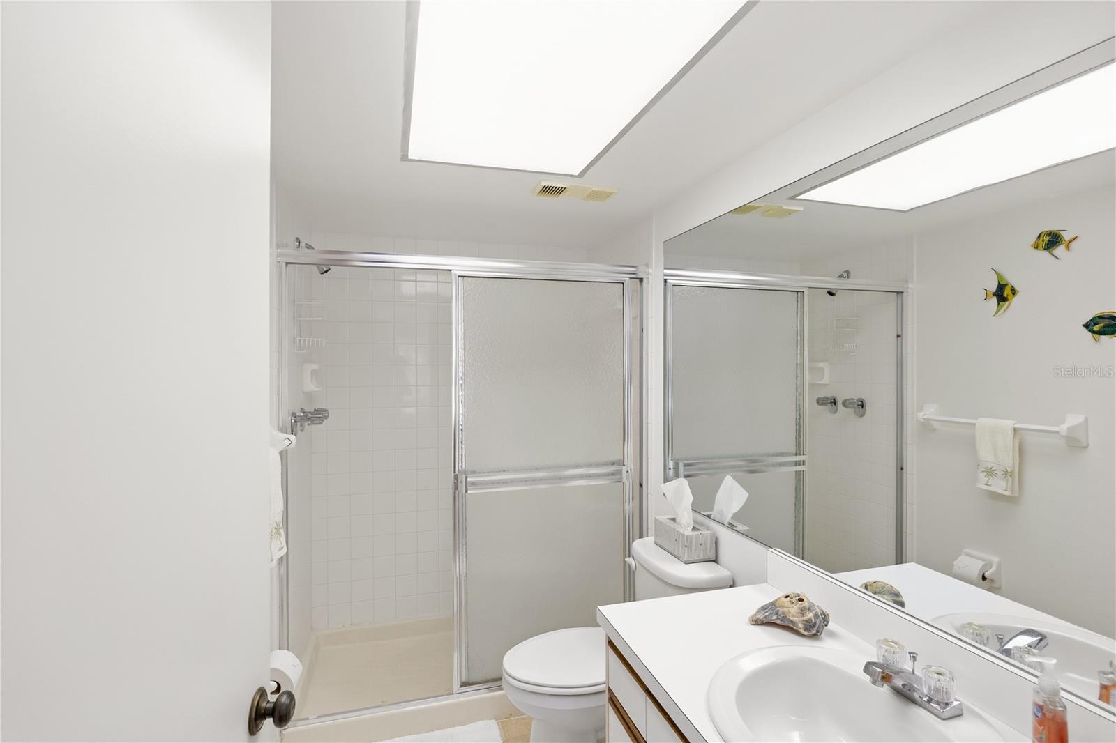 Primary Ensuite Bathroom - 625 30TH AVE W #G204, BRADENTON