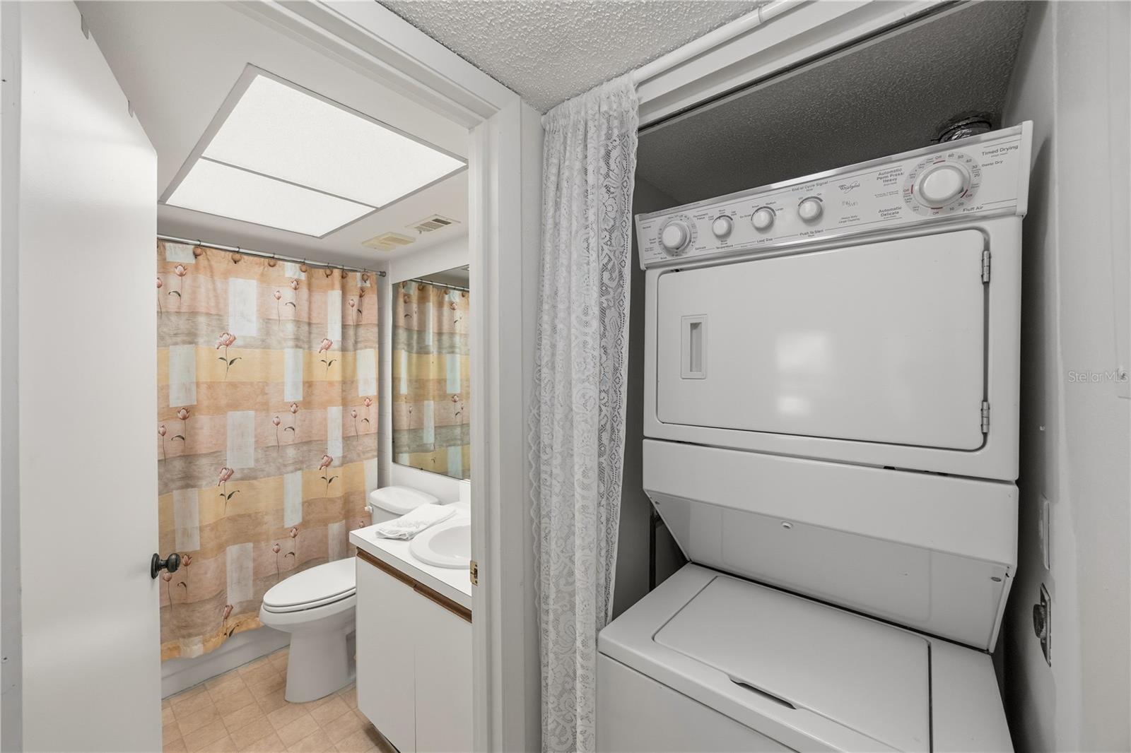Secondary Bathroom and Laundry Area - 625 30TH AVE W #G204, BRADENTON