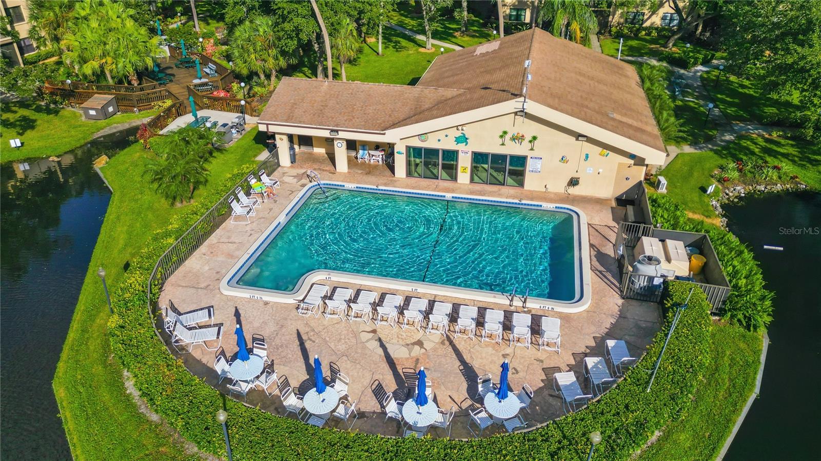 Community Pool - 625 30TH AVE W #G204, BRADENTON
