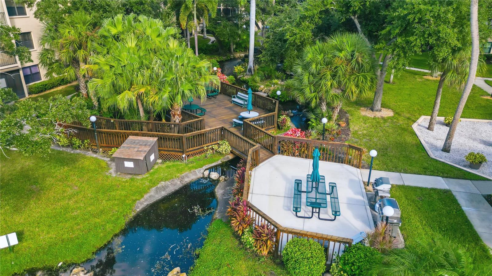 Community Outdoor Gathering Space and Grilling Area - 625 30TH AVE W #G204, BRADENTON