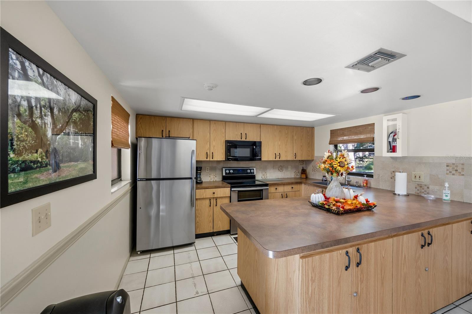Clubhouse Kitchen - 625 30TH AVE W #G204, BRADENTON