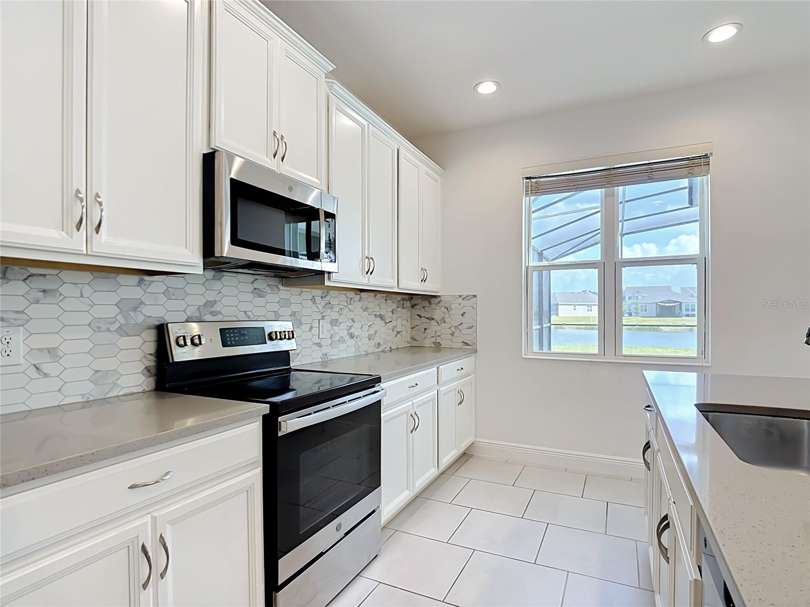 Single Family Residence at 3293 WAUSEON DR, ST CLOUD, photo 11 of 92