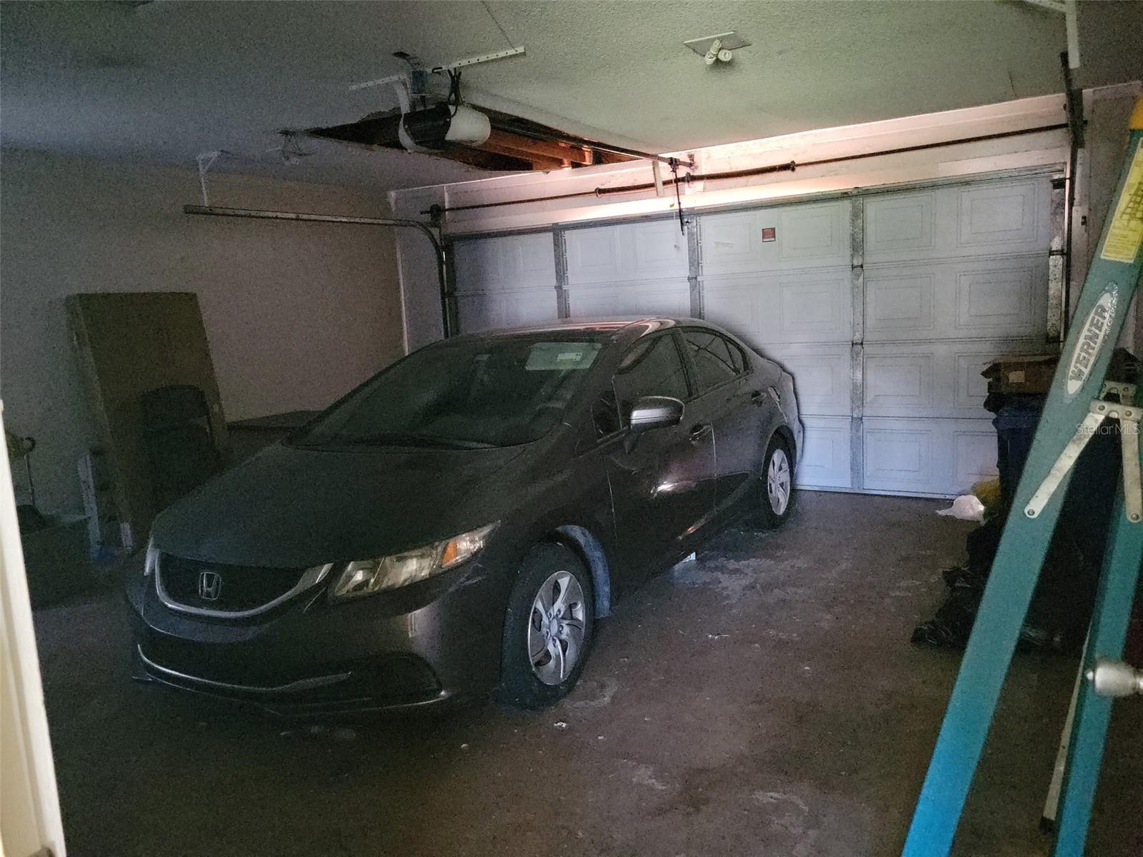 2 car garage - 1527 ALLEGHENY DR, SUN CITY CENTER