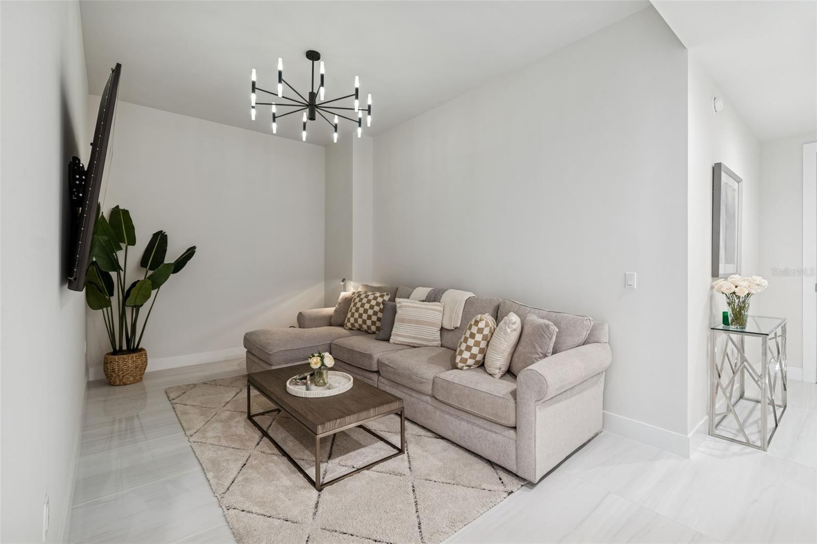 Bonus room/Office Space - 301 1ST ST S #1007, ST PETERSBURG