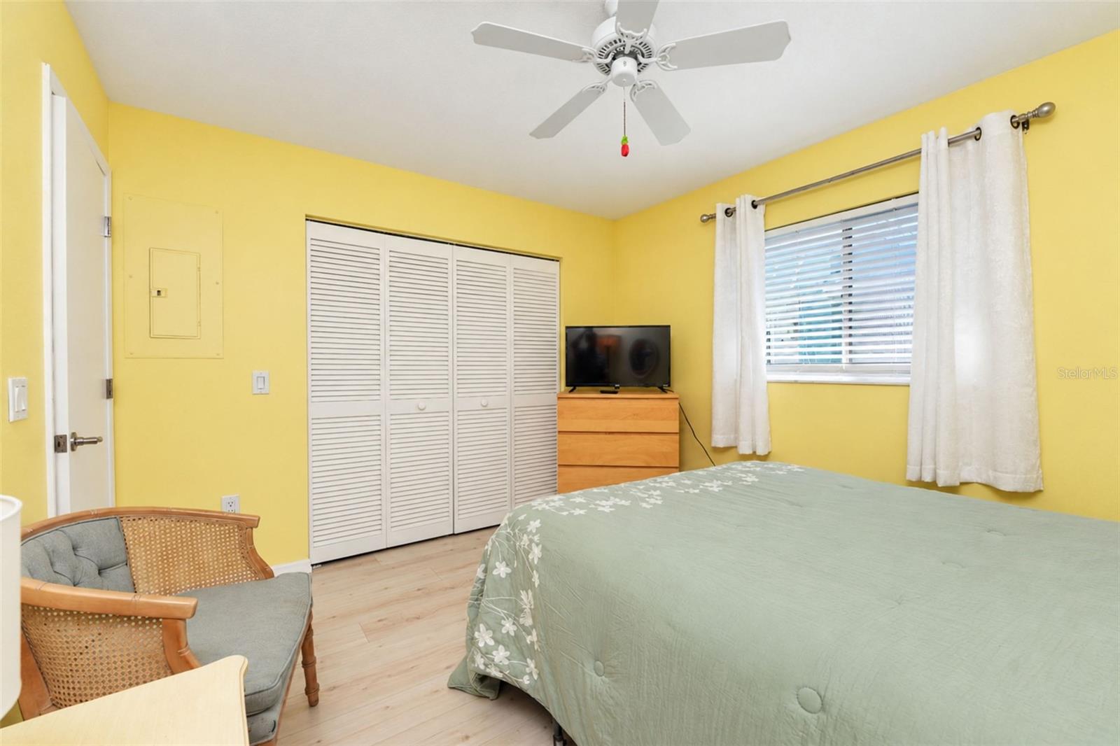 There is also a wall closet in the guest bedrrom. - 6468 HAMLET DR #B, ENGLEWOOD