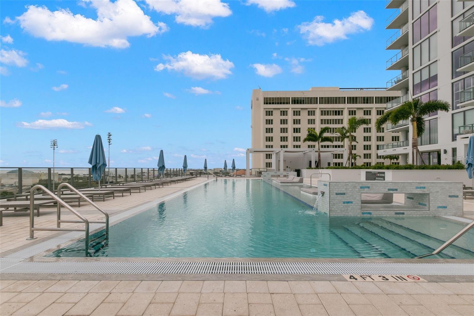 Pool Deck on 7th Floor - 301 1ST ST S #1007, ST PETERSBURG