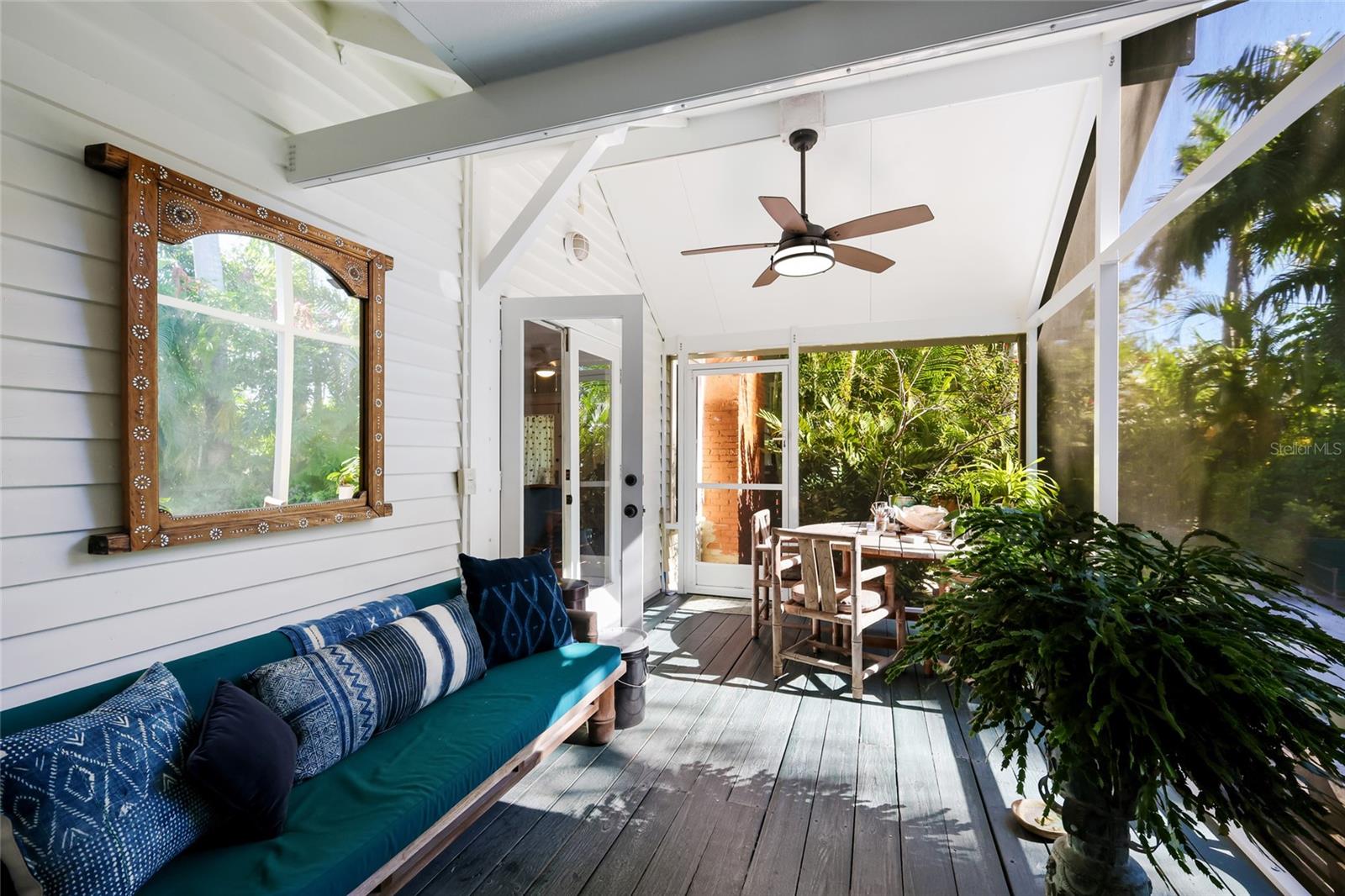 Screened in Porch - 2813 RIVERVIEW BLVD, BRADENTON