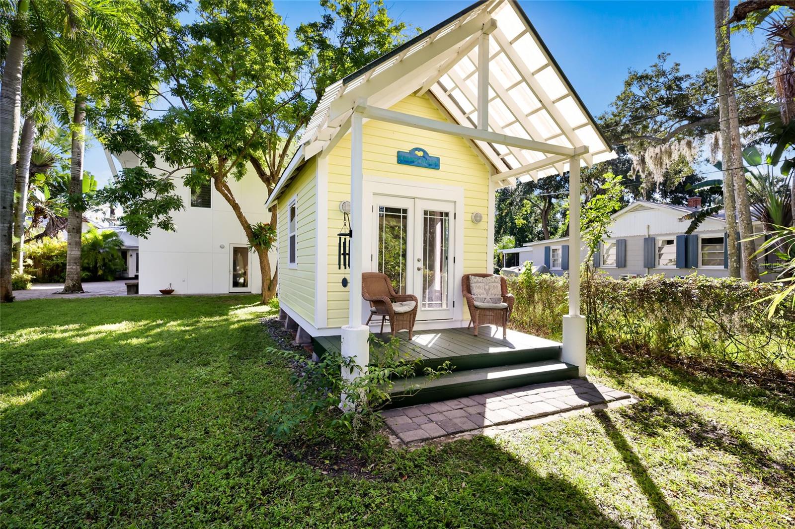 Lemon Alley - detached cottage - 2813 RIVERVIEW BLVD, BRADENTON