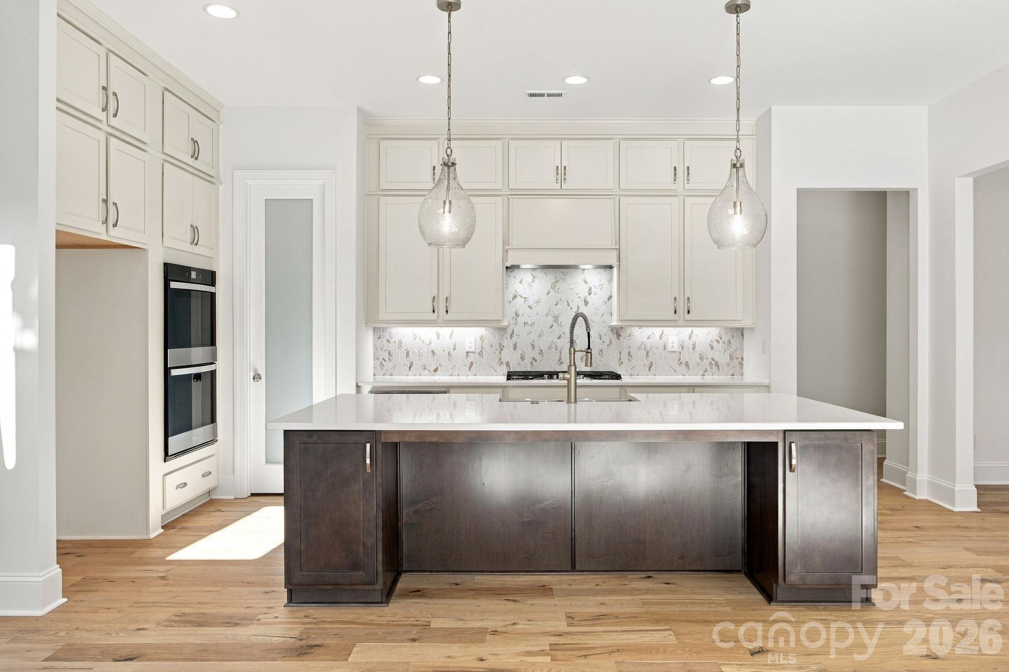 Single Family Residence at 20396 Queens Street, Cornelius, photo 20 of 78