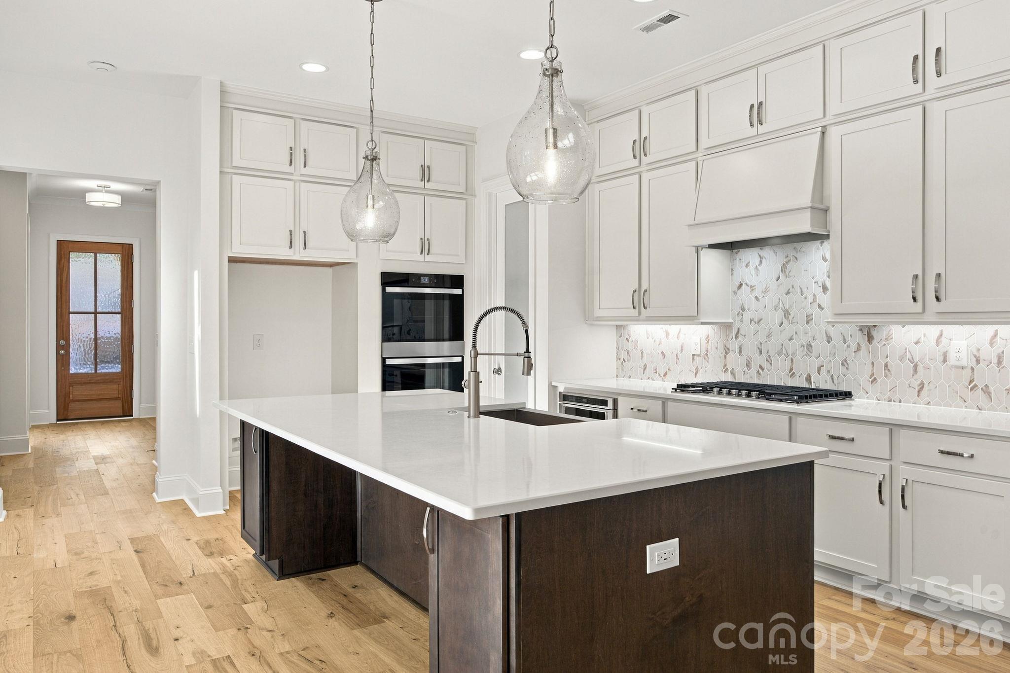Single Family Residence at 20396 Queens Street, Cornelius, photo 22 of 78