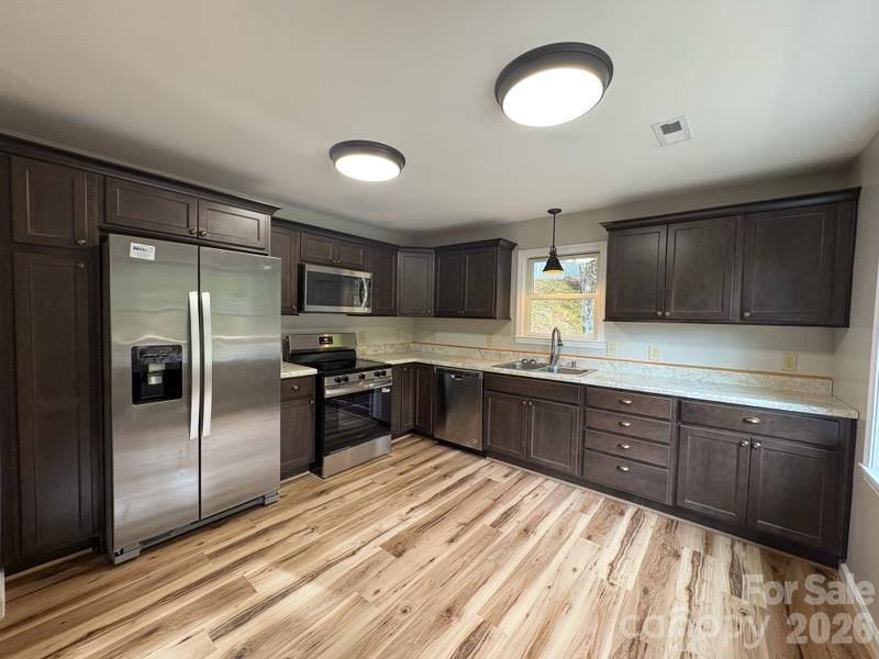 Single Family Residence at 929 Niley Cook Road, Blowing Rock, photo 16 of 33