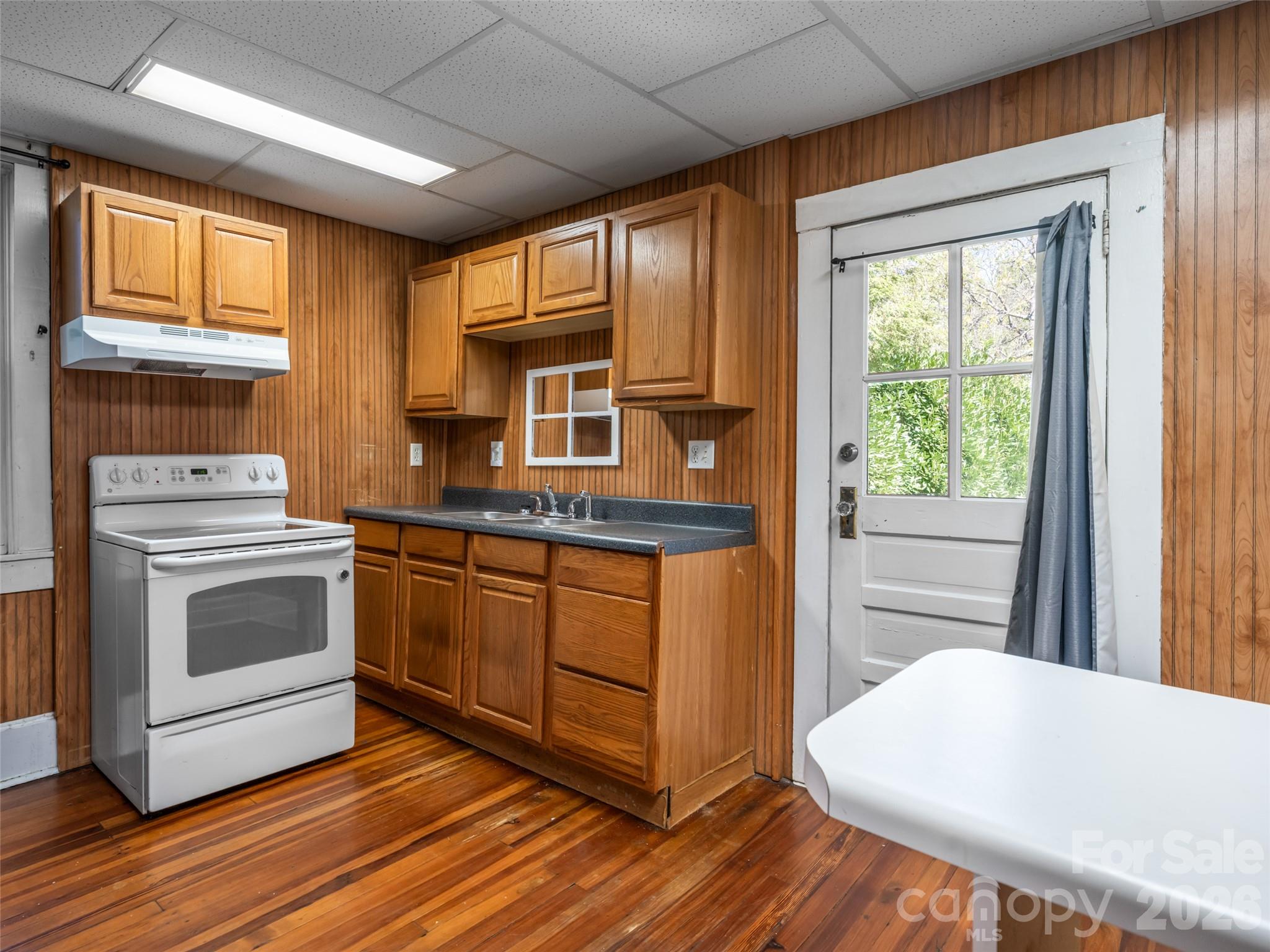 Single Family Residence at 141 Reed Street, Asheville, photo 13 of 38