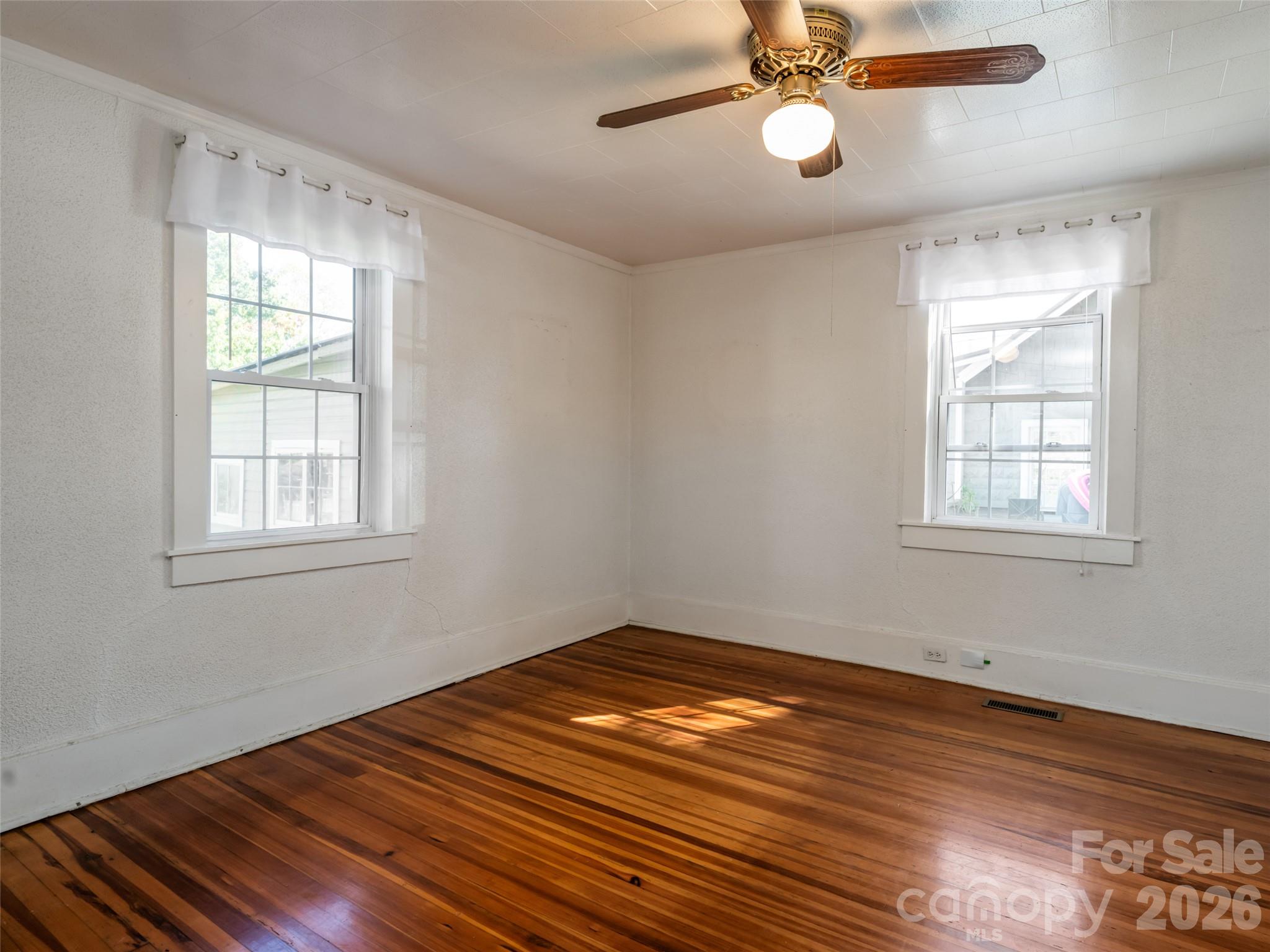 Single Family Residence at 141 Reed Street, Asheville, photo 16 of 38