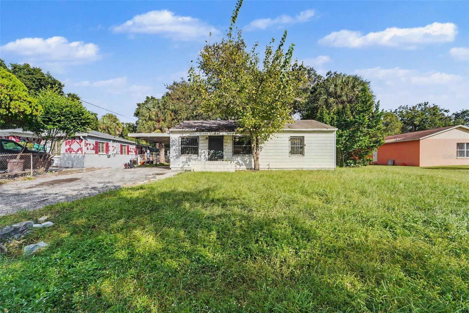 Single Family Residence at 3921 W CHERRY ST, TAMPA, photo 2 of 24