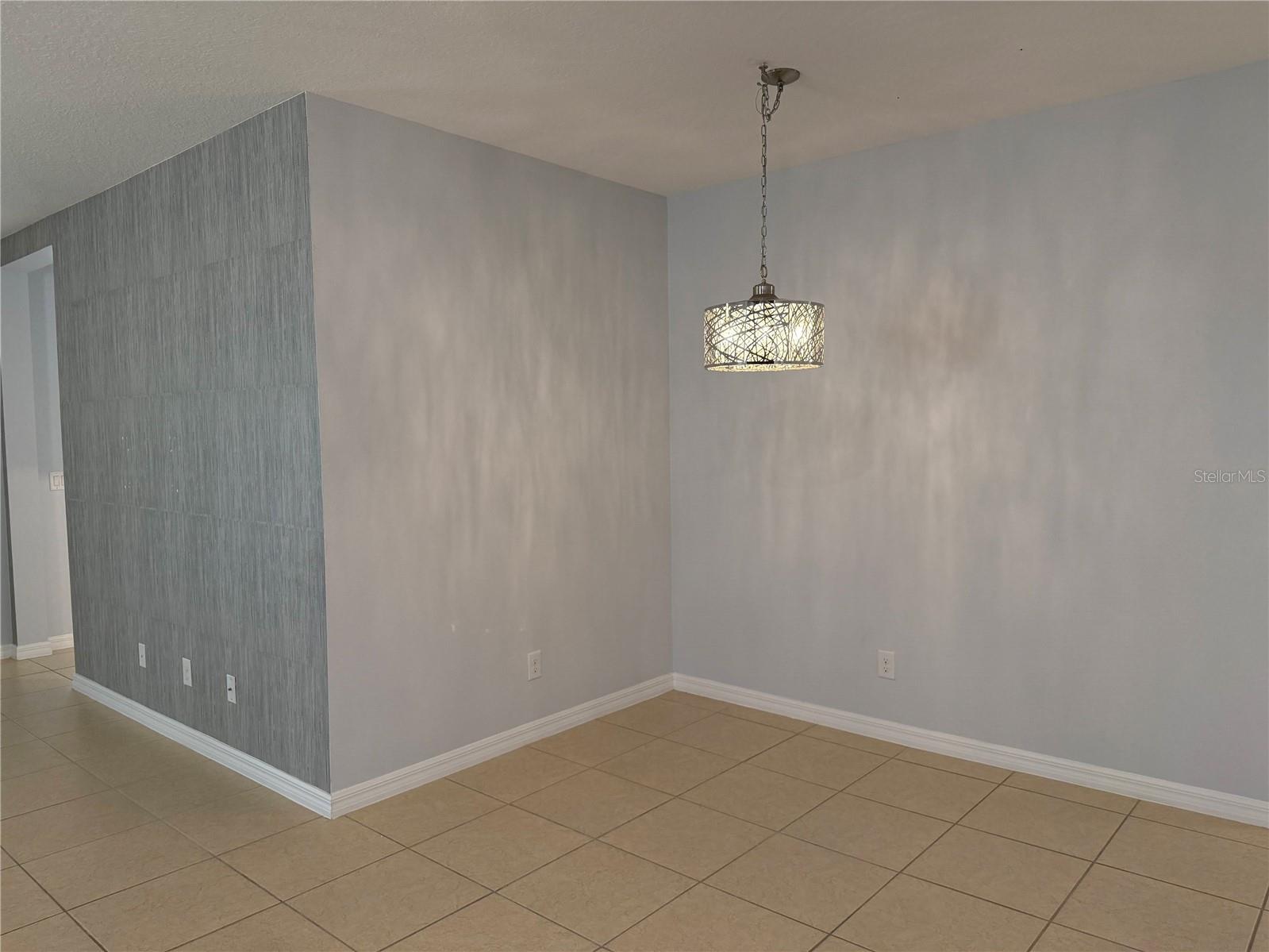 Single Family Residence at 9511 OGLETHORPE DR, GROVELAND, photo 6 of 30