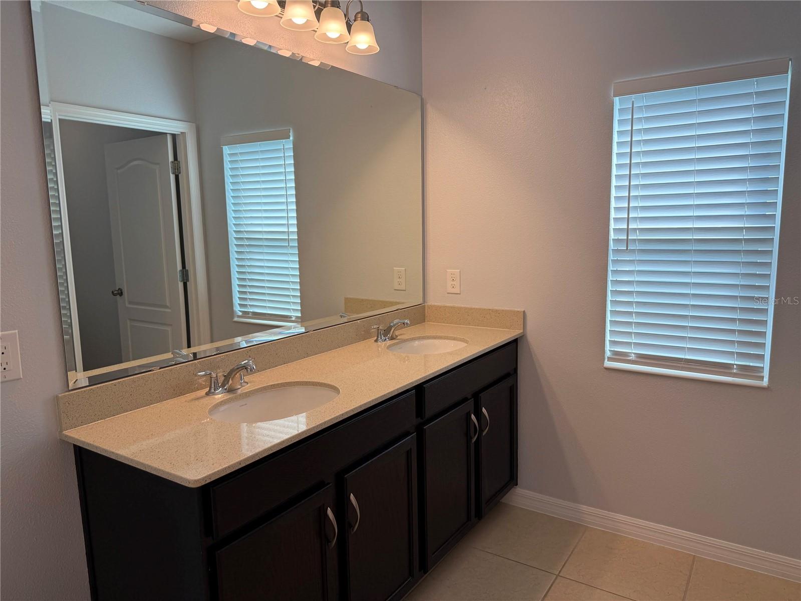 Single Family Residence at 9511 OGLETHORPE DR, GROVELAND, photo 12 of 30