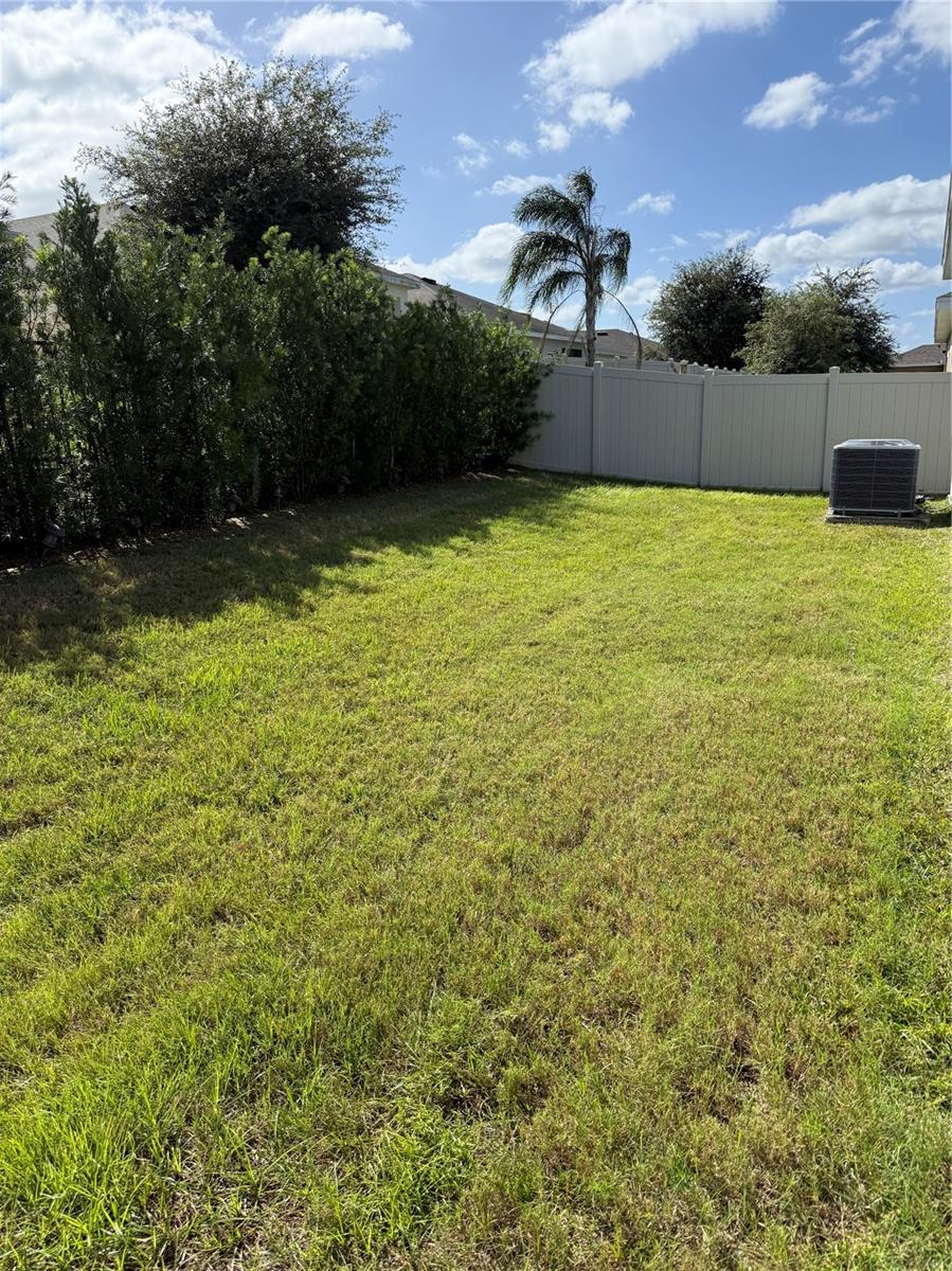 Single Family Residence at 9511 OGLETHORPE DR, GROVELAND, photo 25 of 30
