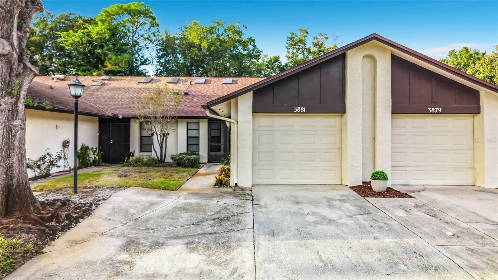 3881 VILLA ROSE LN