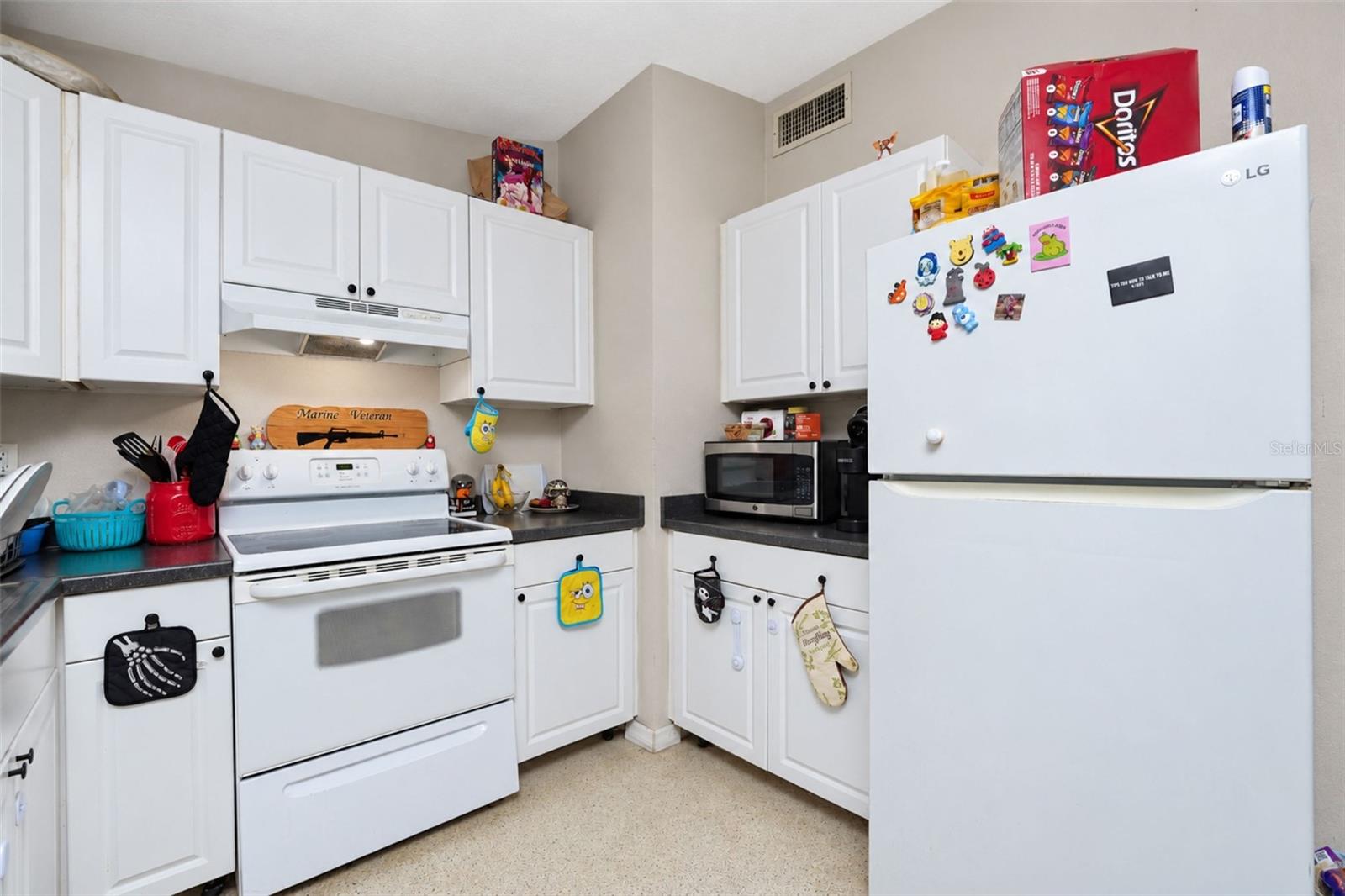 Single Family Residence at 21307 AUSTIN AVE, PORT CHARLOTTE, photo 11 of 49