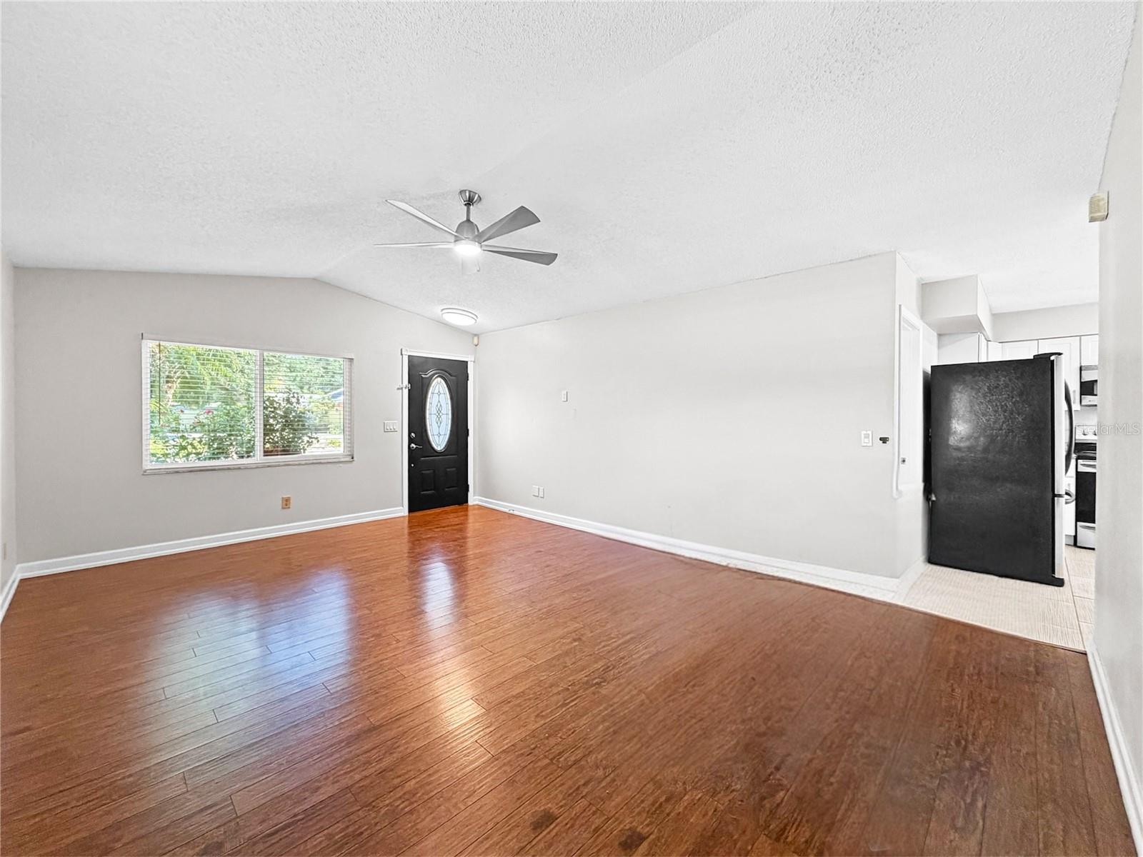 Living room - 6819 S DESOTO ST, TAMPA