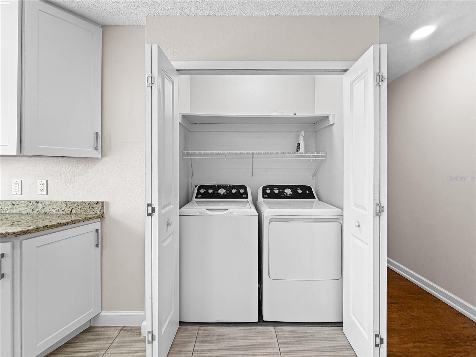 Washer/Dryer - 6819 S DESOTO ST, TAMPA