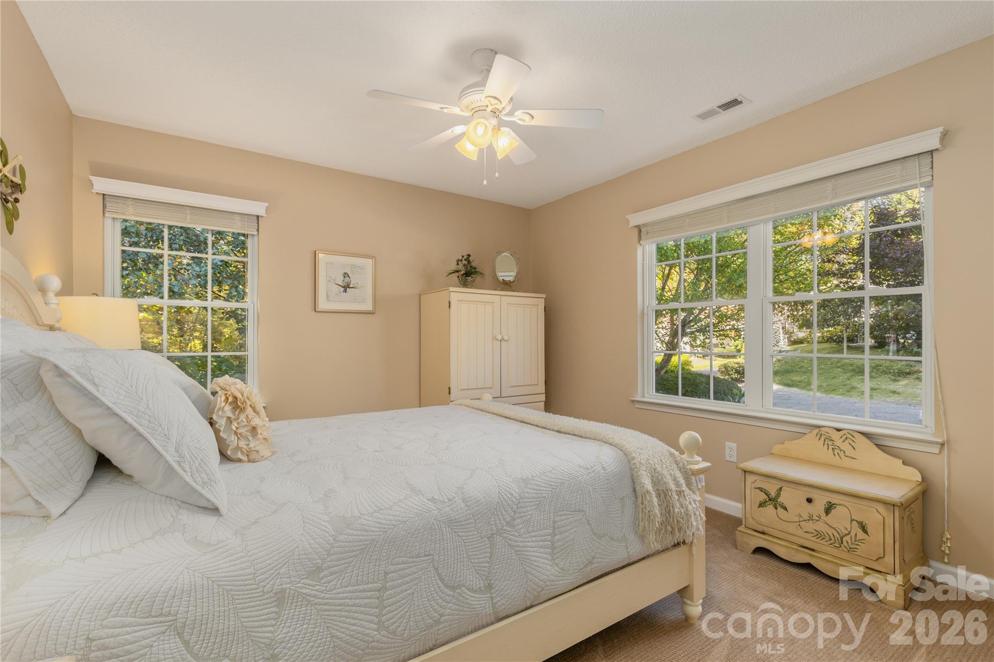 Guest bedroom - 190 Fairway View Drive, Etowah