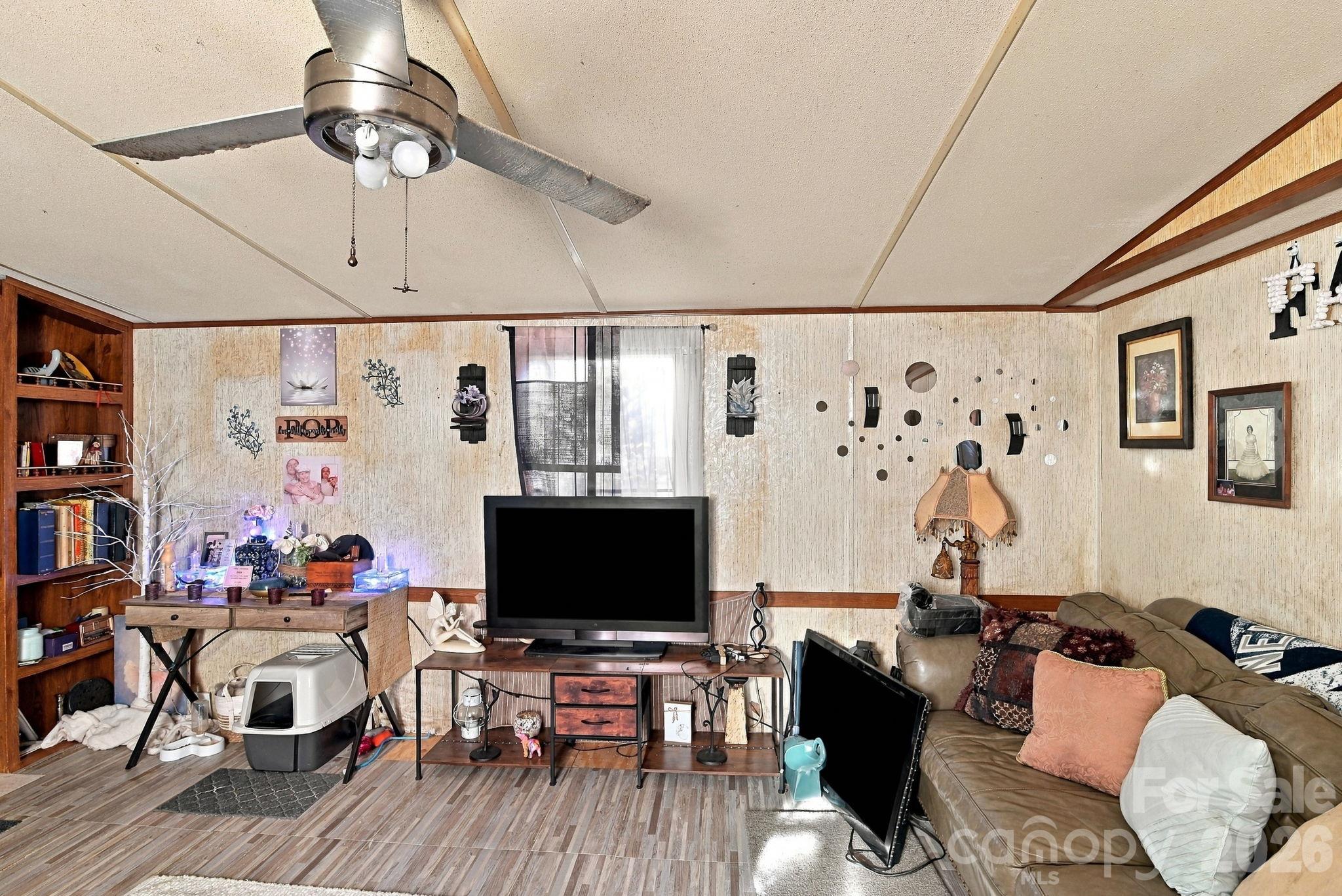 Single Family Residence at 2980 Sims Road, Rock Hill, photo 6 of 25