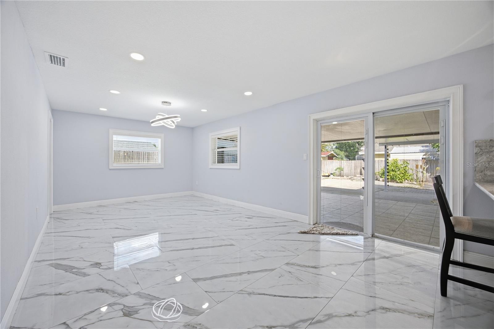 Single Family Residence at 712 VIRGINIA LN, APOPKA, photo 5 of 36