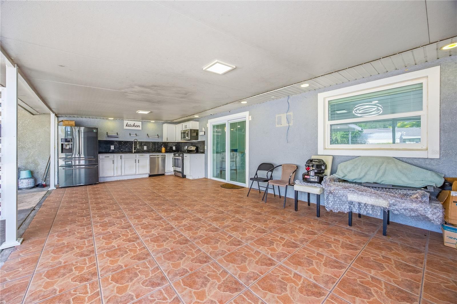 Single Family Residence at 712 VIRGINIA LN, APOPKA, photo 11 of 36