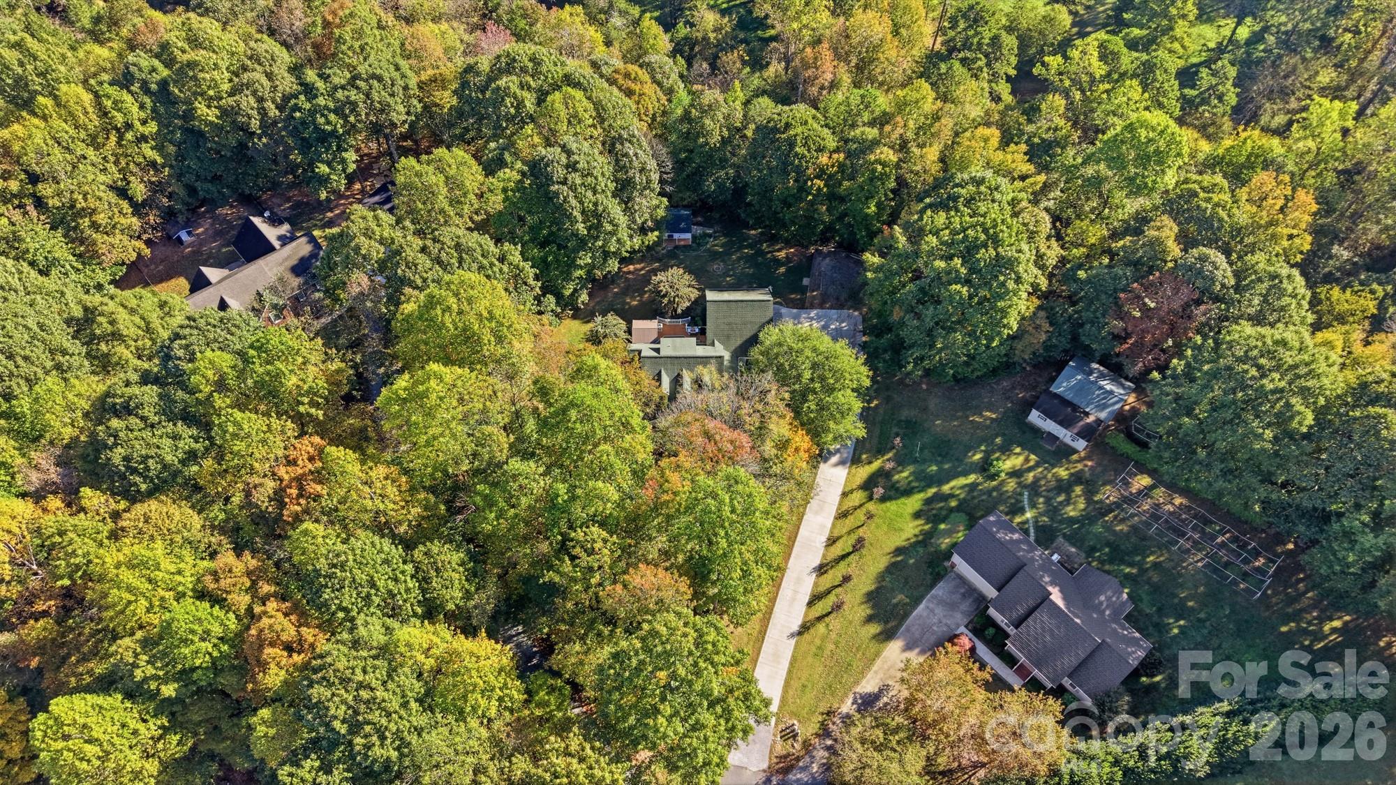 Single Family Residence at 293 Fairfield Lane, Salisbury, photo 3 of 48